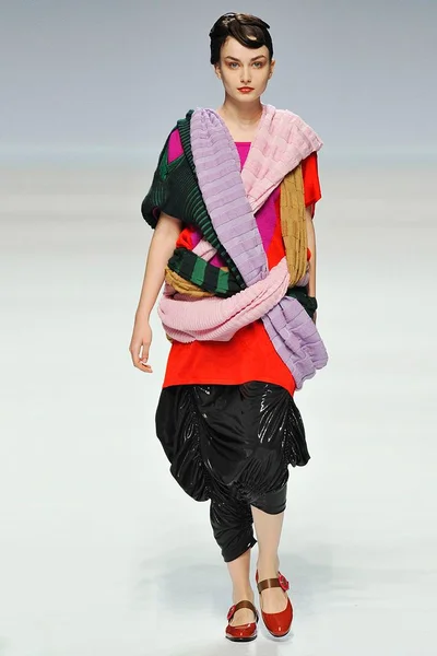 Look 6